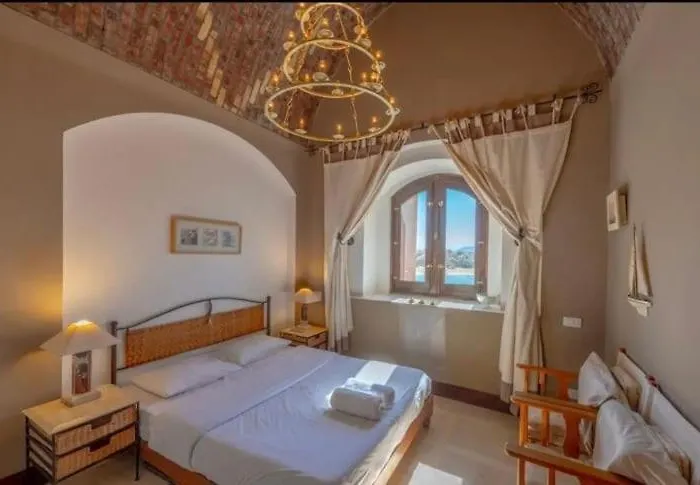 Italian Compound Lagoon View Retreat Gouna *